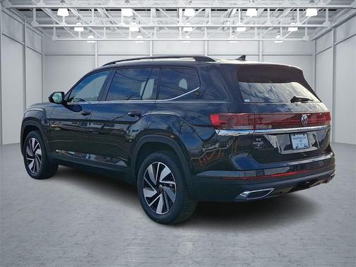 2026 Volkswagen Atlas 2.0T SE w/Technology 4MOTION