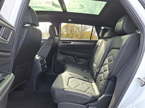 2026 Volkswagen Atlas Cross Sport 2.0T SE w/Technology 4MOTION