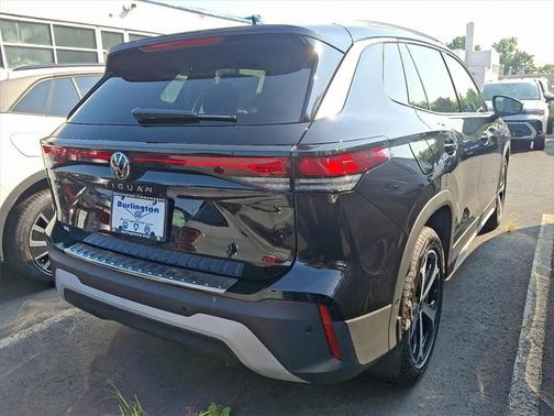 2025 Volkswagen Tiguan 2.0T SE