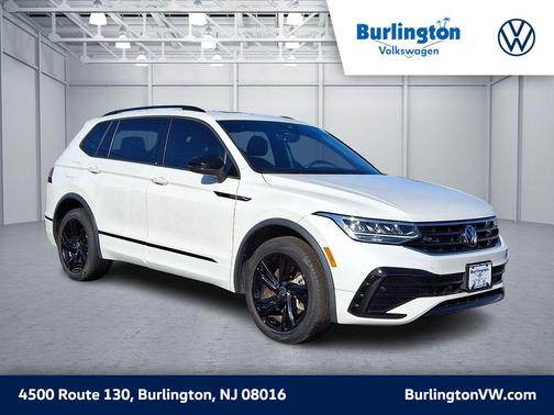 Opal White Pearl Effect 2023 Volkswagen Tiguan 2.0T SE R-Line Black