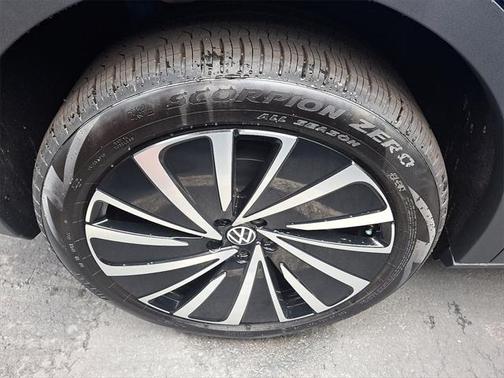 2025 Volkswagen ID.4 AWD Pro