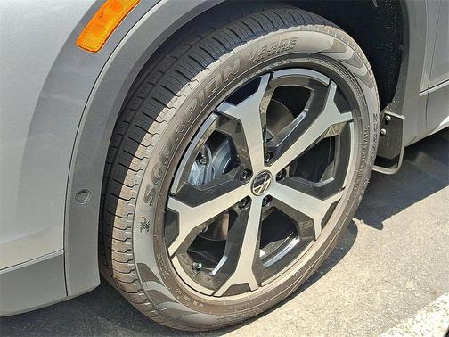 2025 Volkswagen Tiguan 2.0T SE 4MOTION