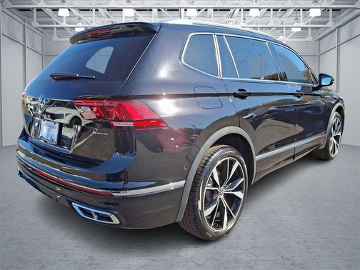 2024 Volkswagen Tiguan 2.0T SEL R-Line 4MOTION