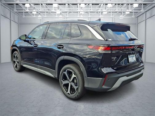 2025 Volkswagen Tiguan 2.0T SE 4MOTION