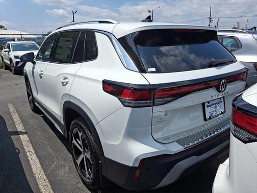 2025 Volkswagen Tiguan 2.0T SE 4MOTION