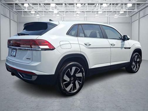 2024 Volkswagen Atlas Cross Sport 2.0T SE w/Technology 4MOTION