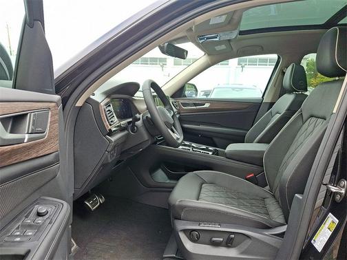 2025 Volkswagen Atlas 2.0T SEL Premium R-Line 4MOTION