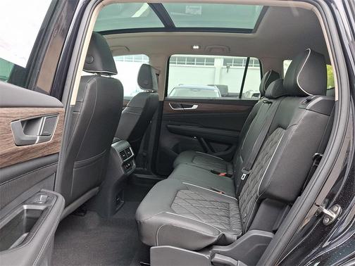 2025 Volkswagen Atlas 2.0T SEL Premium R-Line 4MOTION