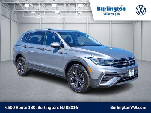 Pyrite Silver Metallic 2023 Volkswagen Tiguan 2.0T SE