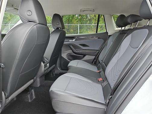 2025 Volkswagen Tiguan 2.0T SE 4MOTION