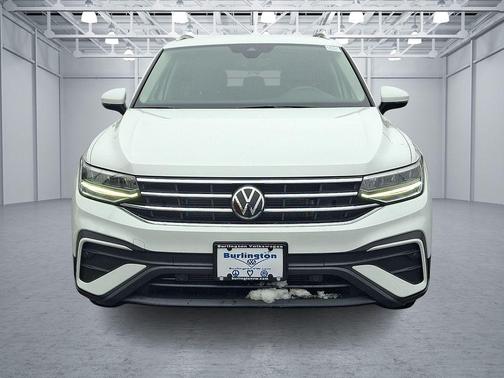 Pure White 2022 Volkswagen Tiguan 2.0T SE