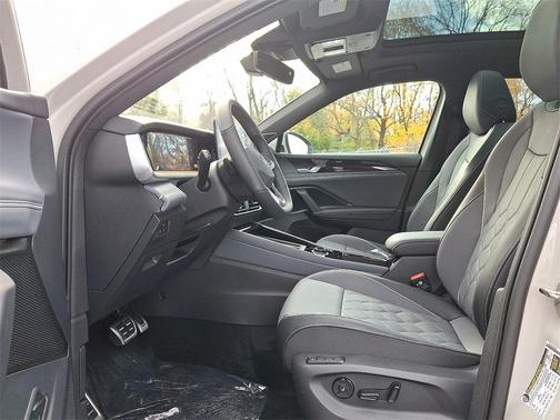 2026 Volkswagen Tiguan 2.0T SEL R-Line 4MOTION