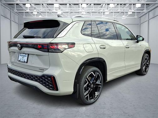 2026 Volkswagen Tiguan 2.0T SEL R-Line 4MOTION