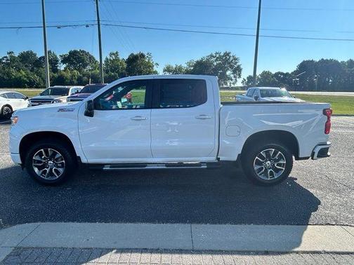 Summit White 2026 Chevrolet Silverado 1500 RST