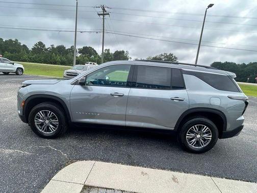 Sterling Gray Metallic 2026 Chevrolet Traverse LT