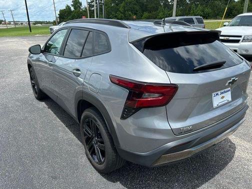 Sterling Gray Metallic 2025 Chevrolet Trax ACTIV