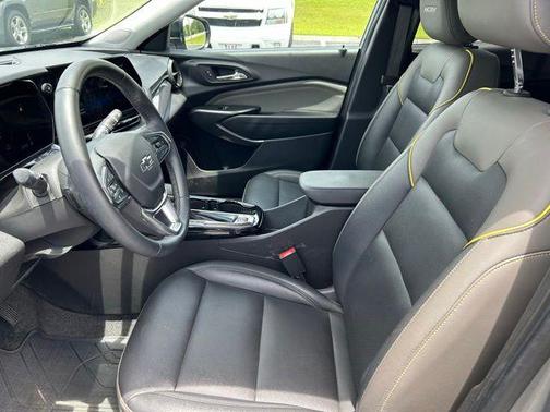 Sterling Gray Metallic 2025 Chevrolet Trax ACTIV