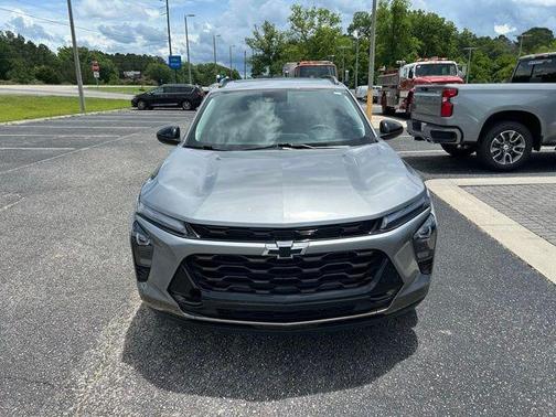 Sterling Gray Metallic 2025 Chevrolet Trax ACTIV