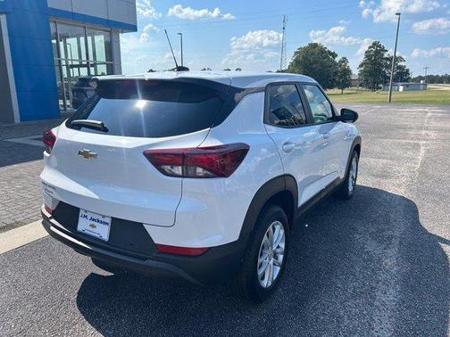Summit White 2026 Chevrolet Trailblazer LS