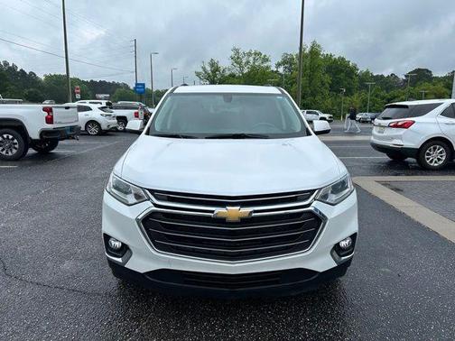 Iridescent Pearl Tricoat 2021 Chevrolet Traverse LT Leather