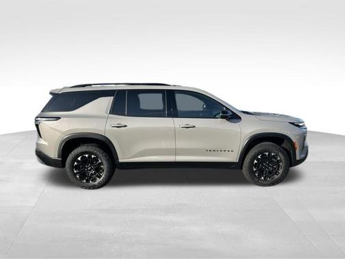 Sandstone Gray 2027 Chevrolet Traverse Z71