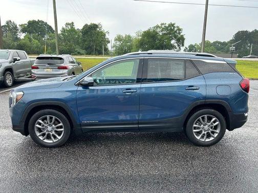Metallic 2024 GMC Terrain SLT