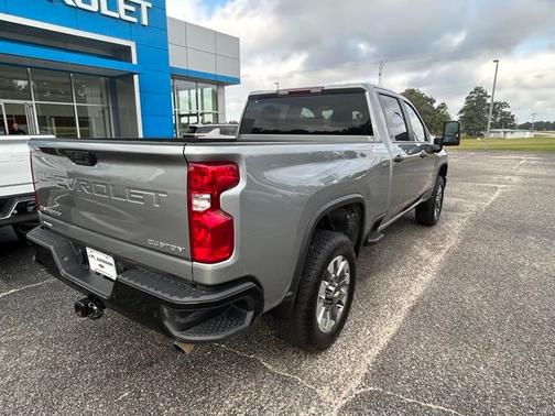 Sterling Gray Metallic 2026 Chevrolet Silverado 2500 Custom