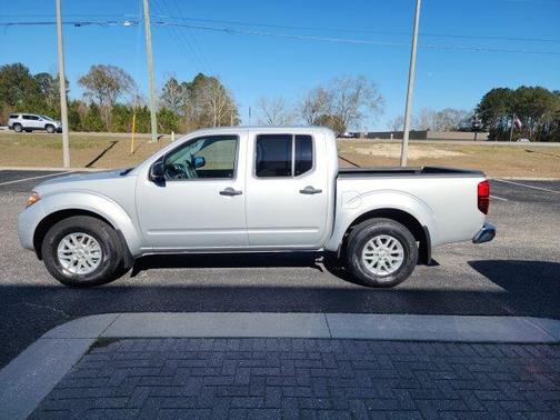 2021 Nissan Frontier SV