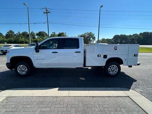 Summit White 2026 Chevrolet Silverado 2500 WT