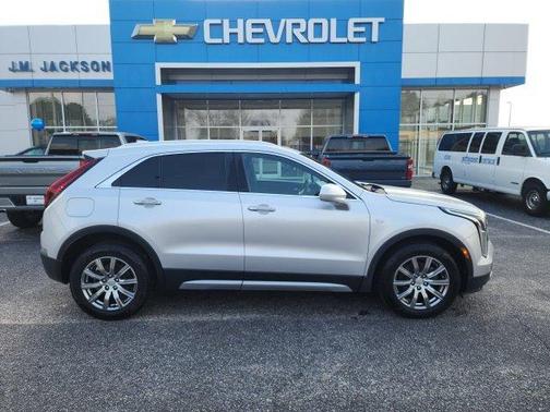 Radiant Silver Metallic 2020 Cadillac XT4 Premium Luxury