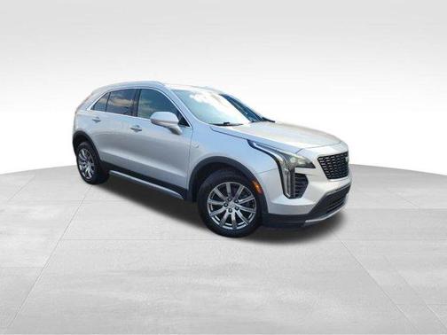 Radiant Silver Metallic 2020 Cadillac XT4 Premium Luxury