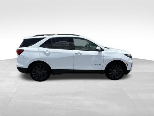 Summit White 2022 Chevrolet Equinox RS