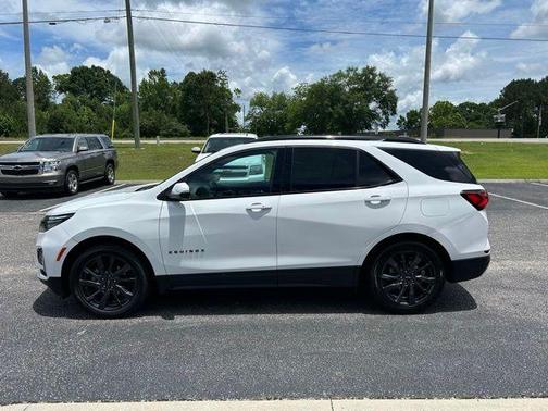 Summit White 2022 Chevrolet Equinox RS