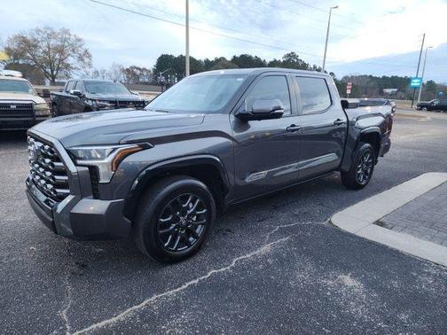 2025 Toyota Tundra Platinum