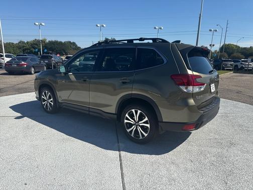 2023 Subaru Forester Limited CVT