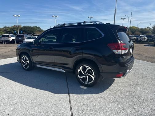2022 Subaru Forester Touring CVT