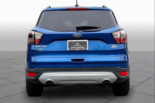 Lightning Blue Metallic 2017 Ford Escape SE