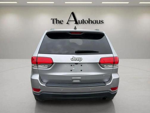 2018 Jeep Grand Cherokee Laredo E