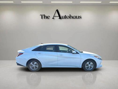 2021 Hyundai ELANTRA SE