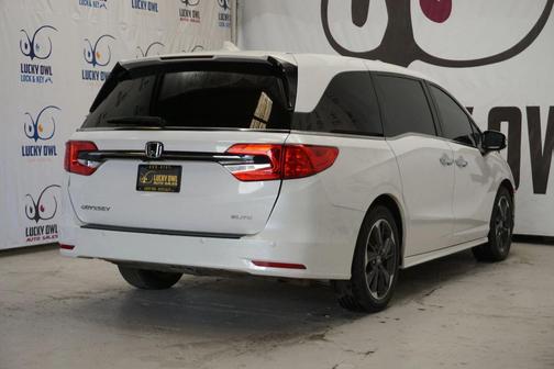 White 2024 Honda Odyssey Elite