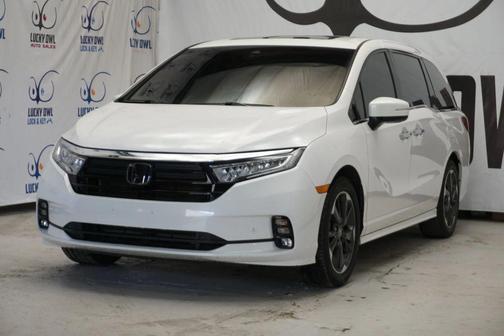 White 2024 Honda Odyssey Elite