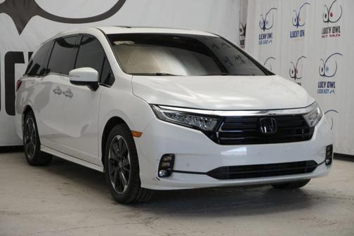 White 2024 Honda Odyssey Elite