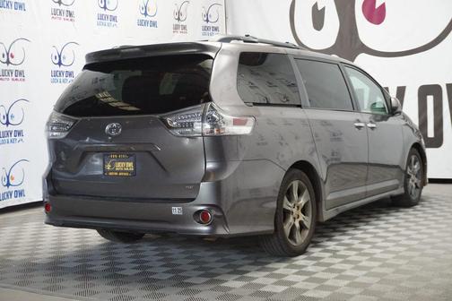2014 Toyota Sienna SE