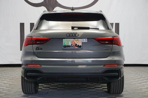 2021 Audi Q3 45 S line Premium