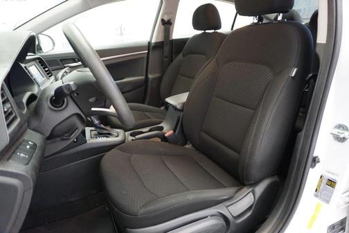 White 2020 Hyundai ELANTRA SE