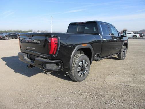 2025 GMC Sierra 2500 Denali
