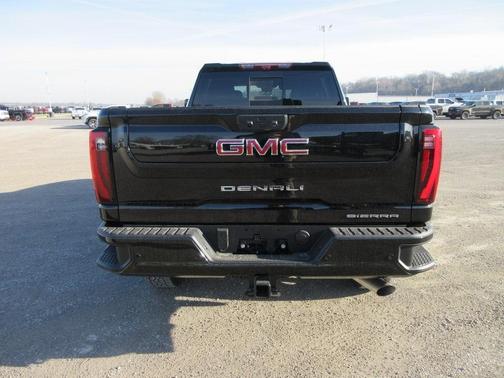 2025 GMC Sierra 2500 Denali