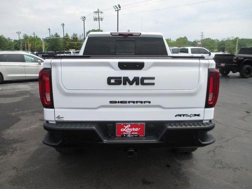 2024 GMC Sierra 1500 AT4X