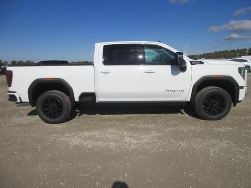 2026 GMC Sierra 3500 AT4