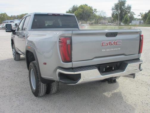 2026 GMC Sierra 3500 Pro